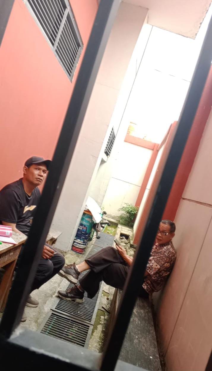 PELANGGARAN OKNUM GURU SDN KAYU MANIS 01